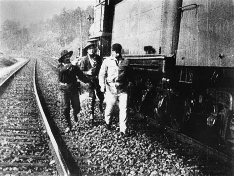  The Great Train Robbery: Un Film Inquietante sull'Amicizia e la Ricerca di un Tesoro Nascosto?